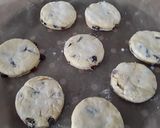 A picture of step 6 of Sig's Simple Fruit Scones.