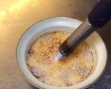 Hình bước làm 2 của món Creme brulee