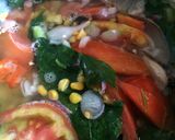 Foto langkah ke 7 dari resep Sayur bening Timun Katuk Jagung.