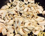 Foto del paso 2 de la receta: Chicken Marsala con Fettuccini pasta