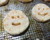 Foto del paso 4 de la receta: Caritas de papa (Aptos para bebés 👶🏻+6 meses)