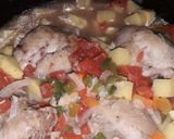 Foto del paso 4 de la receta: Pollo guisado con vegetales 🍲