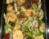 Foto del paso 2 de la receta: Fuente de carne+ verduras 🥔🍠🍈