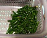 Foto langkah ke 2 dari resep Tumis Kikil Kacang Panjang Saos Tiram.