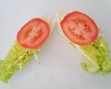 Foto del paso 1 de la receta: Cogollos de lechuga con ventresca de atún y salsa tártara