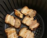 รูปขั้นตอนการทำที่ 3 ของ หมูสามชั้นทอดน้ำปลา หม้อทอดไร้น้ำมัน🐷
