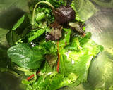 Foto del paso 3 de la receta: Ensalada mediterránea 🥬 🍅 🧅
