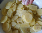 Foto del paso 3 de la receta: Patatas al ajillo pastor en sartén