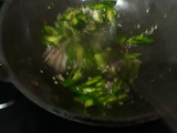 Tumis tongkol daun kemanggi