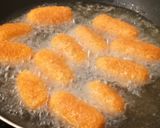 Foto langkah ke 3 dari resep Kroket ubi isi cokelat meises.