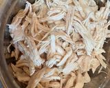 A picture of step 1 of Pancit Sotanghon Guisado (Stir-Fried Glass Noodles).