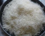 A picture of step 2 of Othmaliyeh Kunafa with Cream.