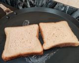 A picture of step 2 of Garlic chilli butter toast.