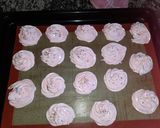 Foto del paso 4 de la receta: Merenguitos en forma de rosas