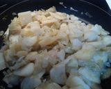 Foto del paso 2 de la receta: Patata con col y jamón