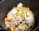 Foto del paso 3 de la receta: Pollo al Estilo Mediterráneo en Olla Programable