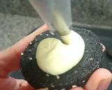 Foto del paso 4 de la receta: Alfajor oreo con sésamo relleno de limón