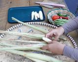 Foto langkah ke 1 dari resep Tumis Terubuk Buncis Tempe.