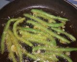 Foto langkah ke 2 dari resep Buncis Tepung Cabe Garam.