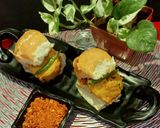 A picture of step 9 of Mumbai Style Vada Pav.