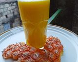 A picture of step 3 of Mango pineapple smoothie.