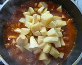 Foto del paso 3 de la receta: Estofado de garbanzos en conserva