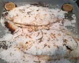 Foto del passaggio 4 della ricetta Orate in crosta di sale a modo mio