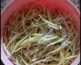 Foto langkah ke 2 dari resep Es Rujak Mangga Serut.