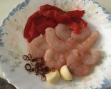 Foto del paso 1 de la receta: Gambas y pimientos asados al ajillo