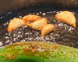 A picture of step 1 of Chicken Breast in Pistachio Cream.