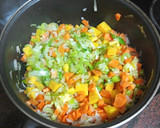 Foto del paso 1 de la receta: Crema de calabaza, zanahoria y lechuga