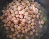 Csicseriborsó krémleves szezámmagos masnival recept fázis 3 fotója