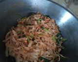 Foto langkah ke 4 dari resep Kwietiau simpel pedas.