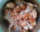 A picture of step 1 of Hot wings.