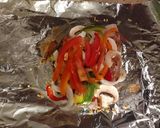 Foto del paso 4 de la receta: Pescado empapelado