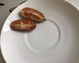 Une image de l'étape 1 de Noix de saint Jacques aux cranberries fraîches et citron caviar rose.