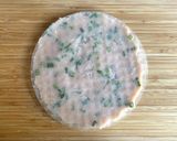 A picture of step 2 of Pan-fried Chicken Mince Sandwiched Rice Paper.
