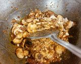 A picture of step 4 of Garlic Mushroom.