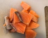 Foto langkah ke 3 dari resep Makanan AnakSup Bening isi Udang & Salmon.