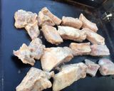 Une image de l'étape 8 de Travers de porc marinés grillés et poivrons tricolores.