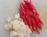 Foto langkah ke 2 dari resep Tumis labu siam sederhana.