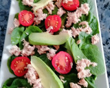 Foto del paso 7 de la receta: Ensalada de espinacas, atún y aguacate