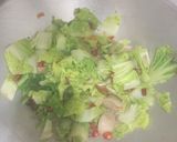 Foto langkah ke 6 dari resep Tumis sayur sawi bakso.