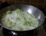 A picture of step 2 of Lauki ka halwa.