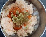 A picture of step 2 of Chicken keema kofta curry.