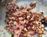 পেঁয়াজের পুর ভরা পদ্ম লুচি (Peyanjer pur bhora podmo luchi recipe in Bengali) রেসিপির ধাপ 2 ছবি