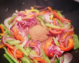Foto del paso 4 de la receta: Verduras con pollo al wok