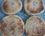صورة لخطوة 7 من وصفة مينى خبز خمير محشي🧀🥞