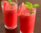A picture of step 4 of Fresh Watermelon and mint juice.