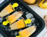 A picture of step 3 of Banana Mango Popsicles.